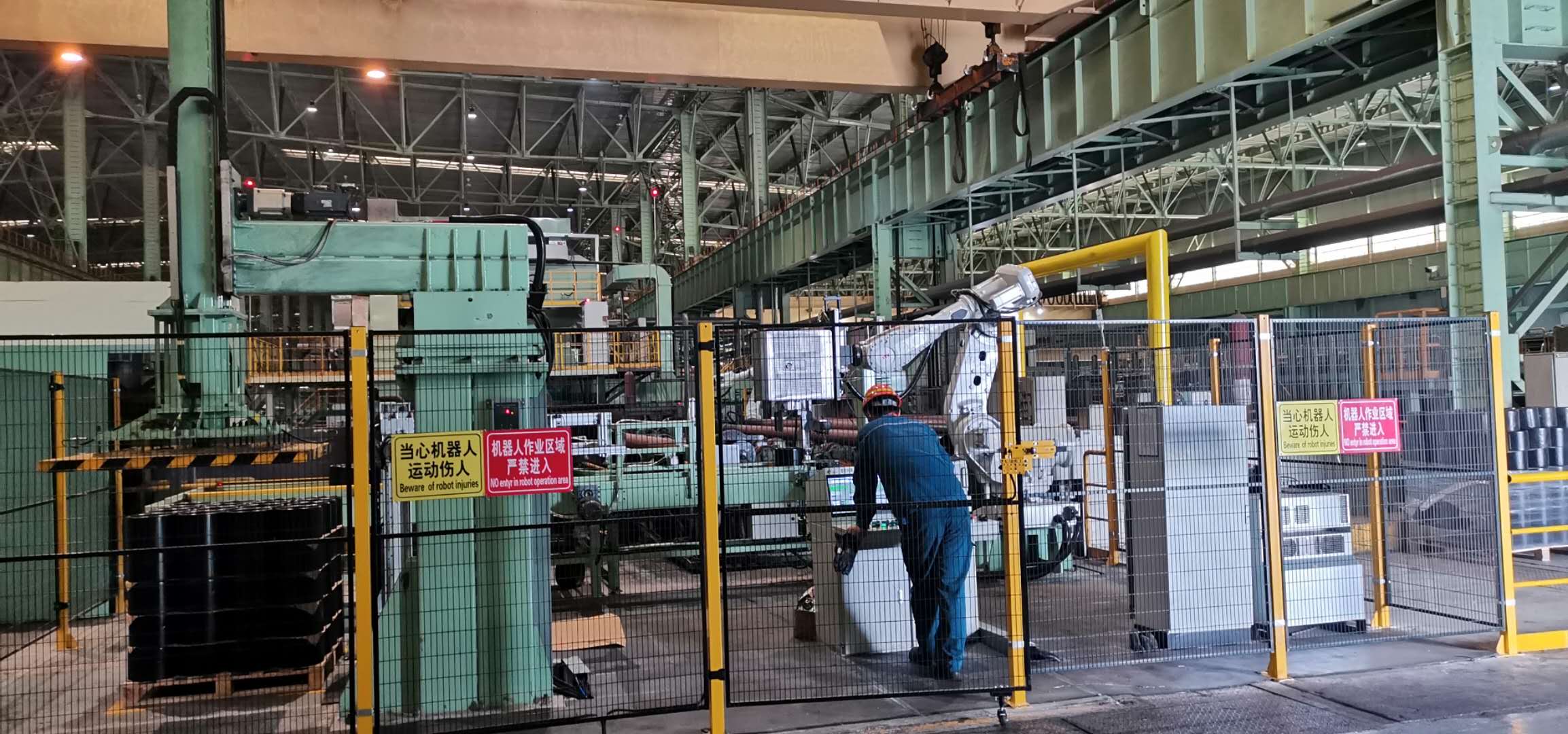 煙臺(tái)寶鋼機(jī)器人擰保護(hù)帽